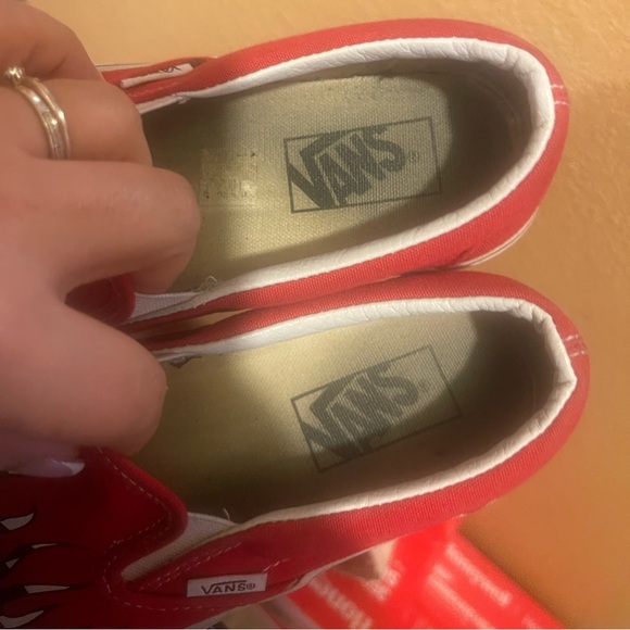 VANS - Picture 9 of 9